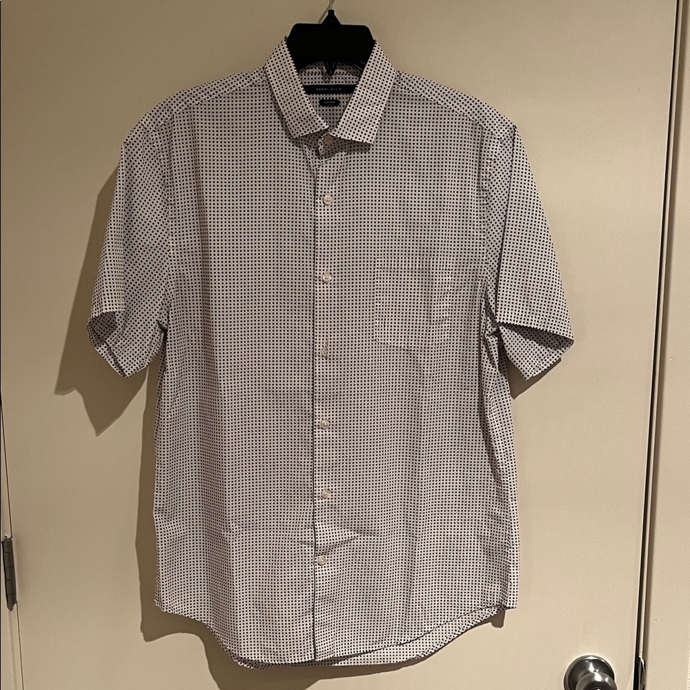 Perry Ellis Black and White Patterned Button Down Shirt